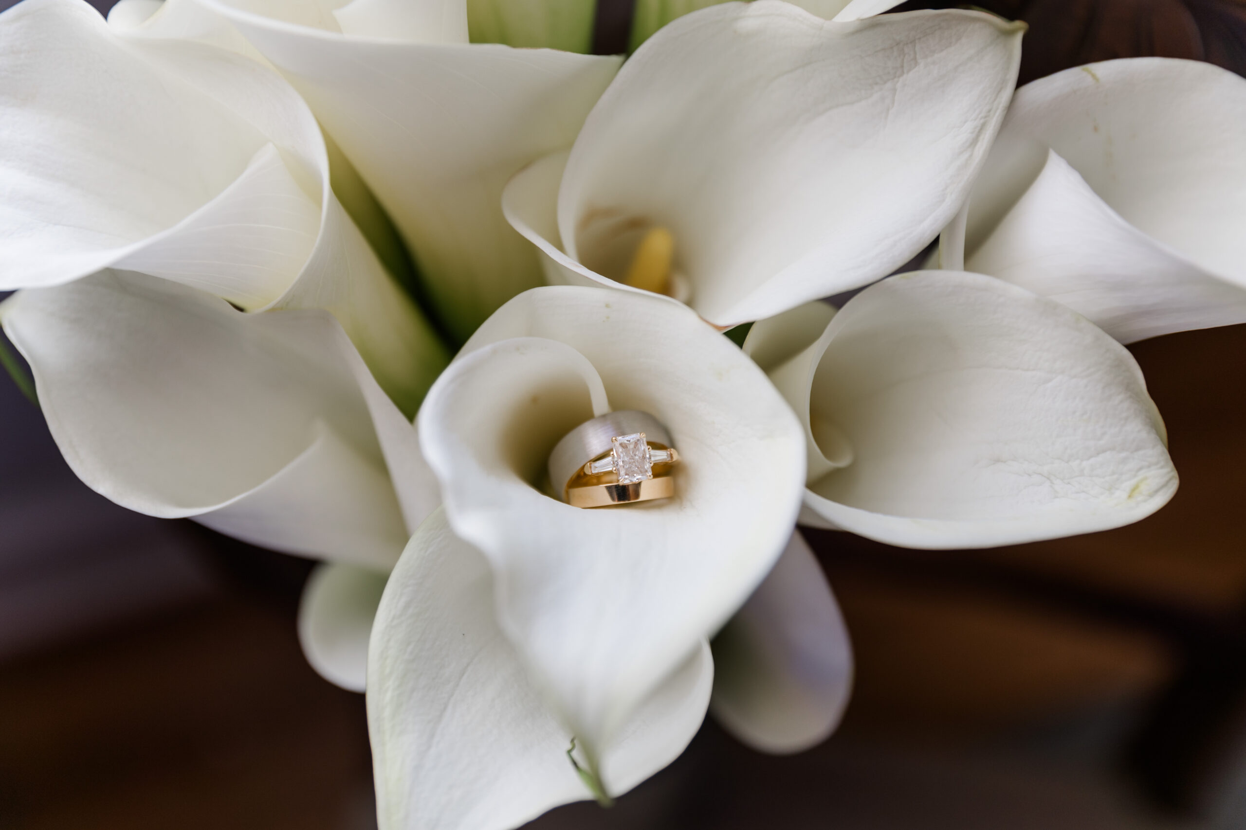 Wedding rings in calla lily